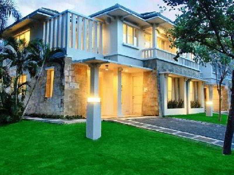 Ciputra Golf, Club & Hotel Surabaya Esterno foto