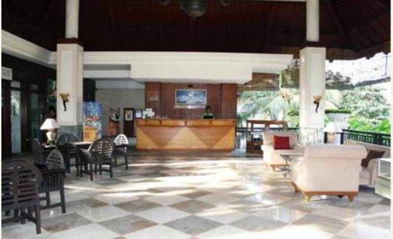 Ciputra Golf, Club & Hotel Surabaya Interno foto