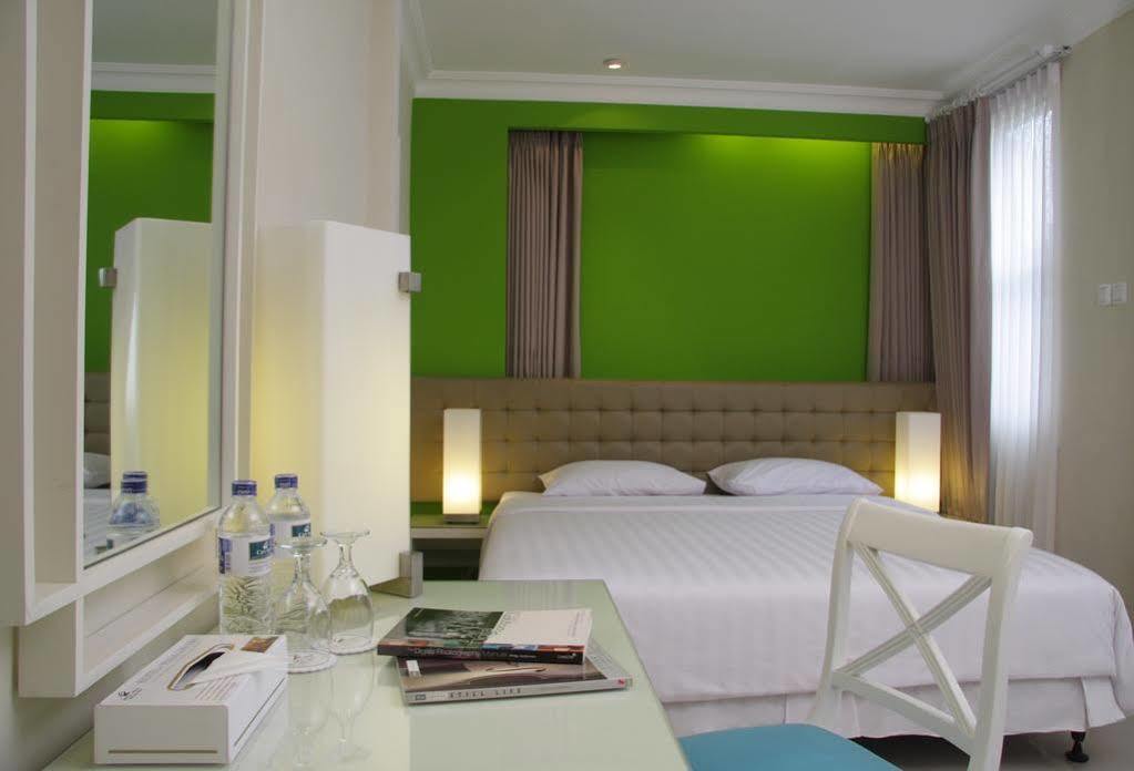 Ciputra Golf, Club & Hotel Surabaya Esterno foto