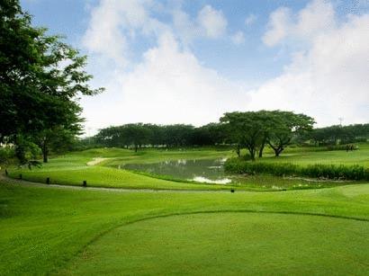 Ciputra Golf, Club & Hotel Surabaya Esterno foto